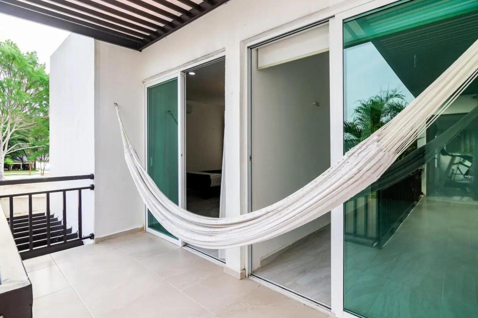 Villa Moderna Con Alberca, Gimnasio Y Cochera Mérida Buitenkant foto
