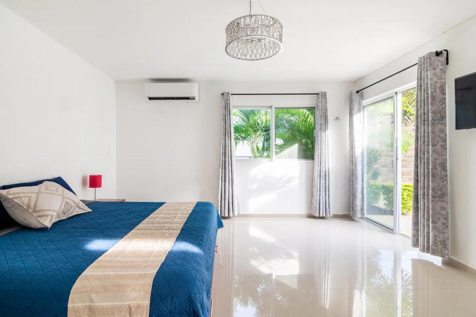 Villa Moderna Con Alberca, Gimnasio Y Cochera Mérida Buitenkant foto